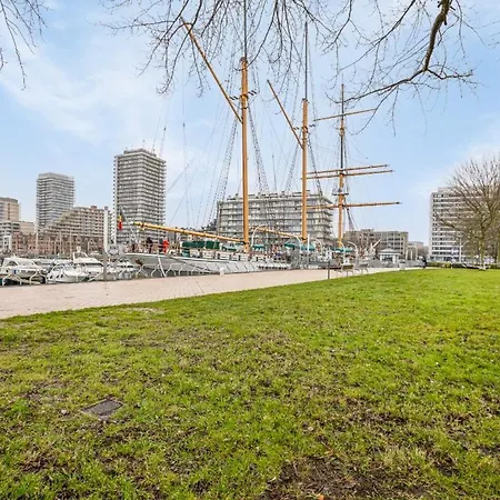 Апартаменты Gelijkvloers In Hartje